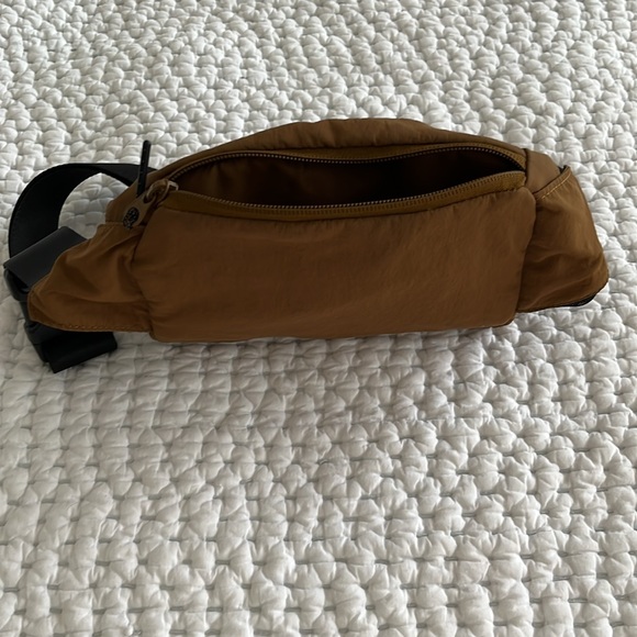 Lulu classic crossbody bag - Picture 5 of 5